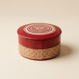 Round leather jewellery box Hand Embossed